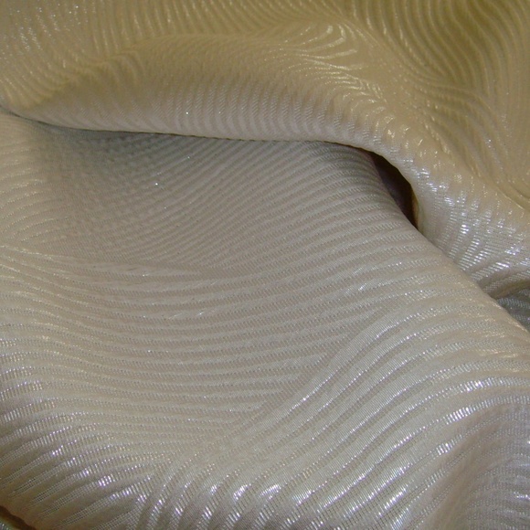 David Tutera Off White Swirl Jacquard Fabric - Picture 4 of 9